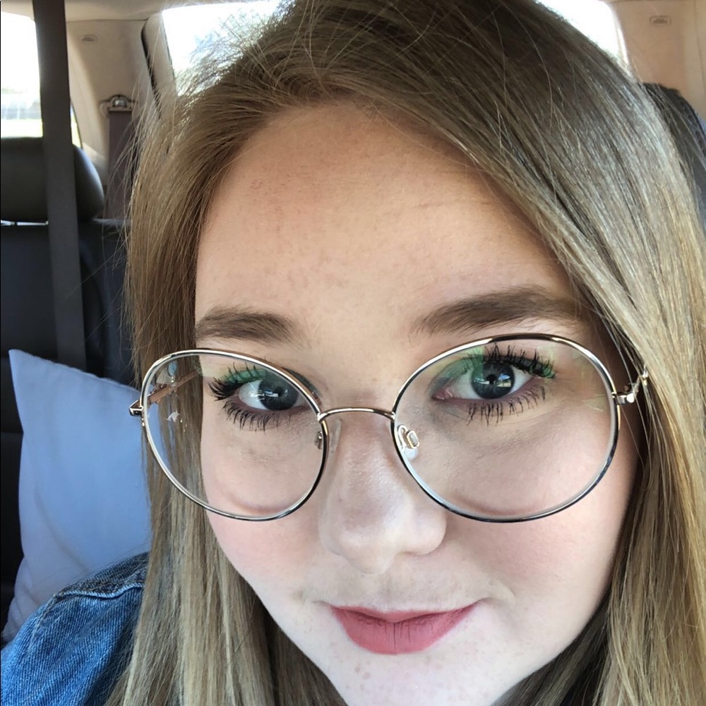 Meet your Posher, Alexa